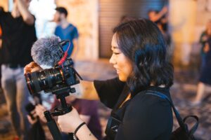 25 tips on How to become a successful Vlogger in 2021