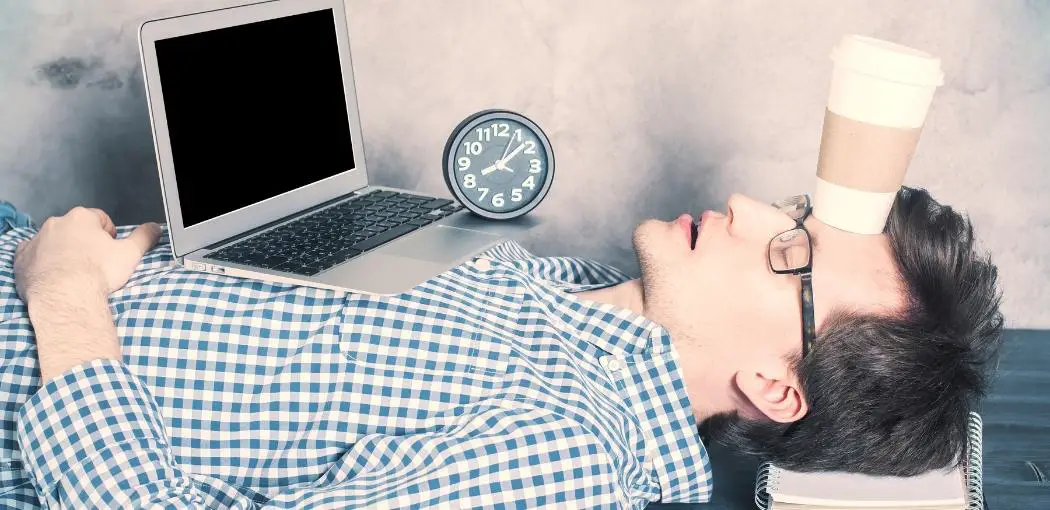 Do Downloads Continue in Sleep Mode on Laptops