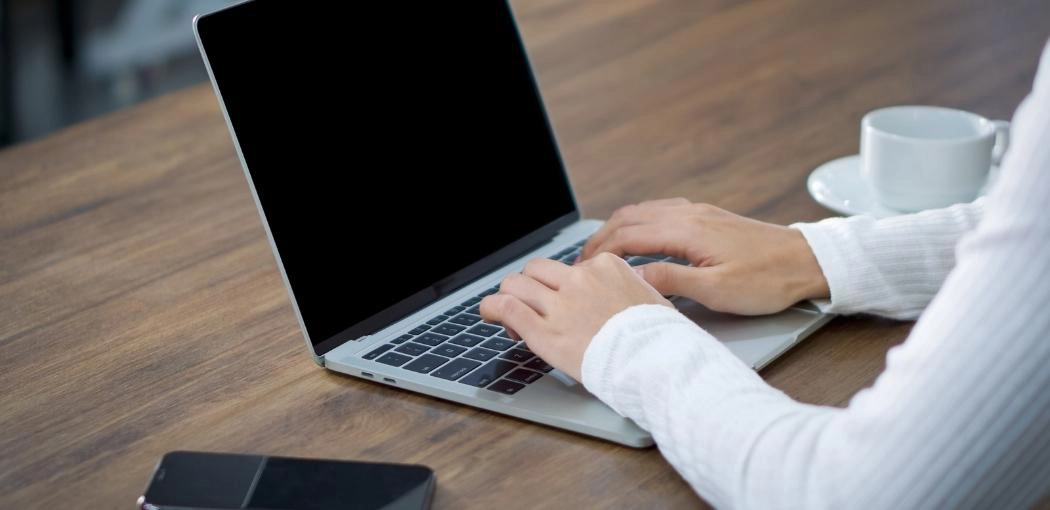 Do Downloads Continue in Sleep Mode on Laptops