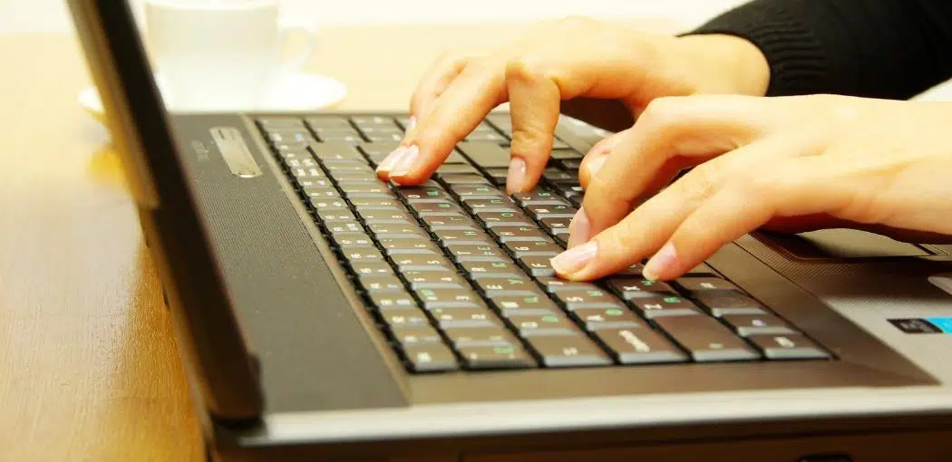 How to Take Screenshots in Windows 10 using Keyboard Shortcuts: