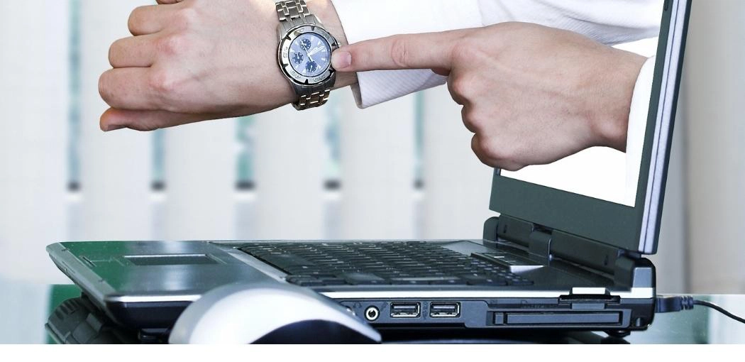 Are laptop screens Universal?