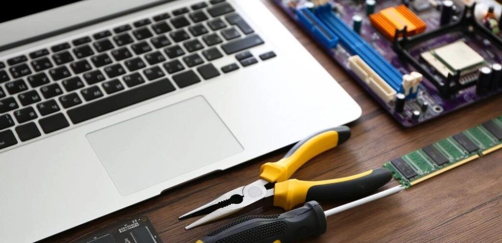 Why Does My Laptop Keep Freezing? & How to Fix it | Why Does My Laptop Keep Freezing? Hardware Issues can cause a laptop to freeze