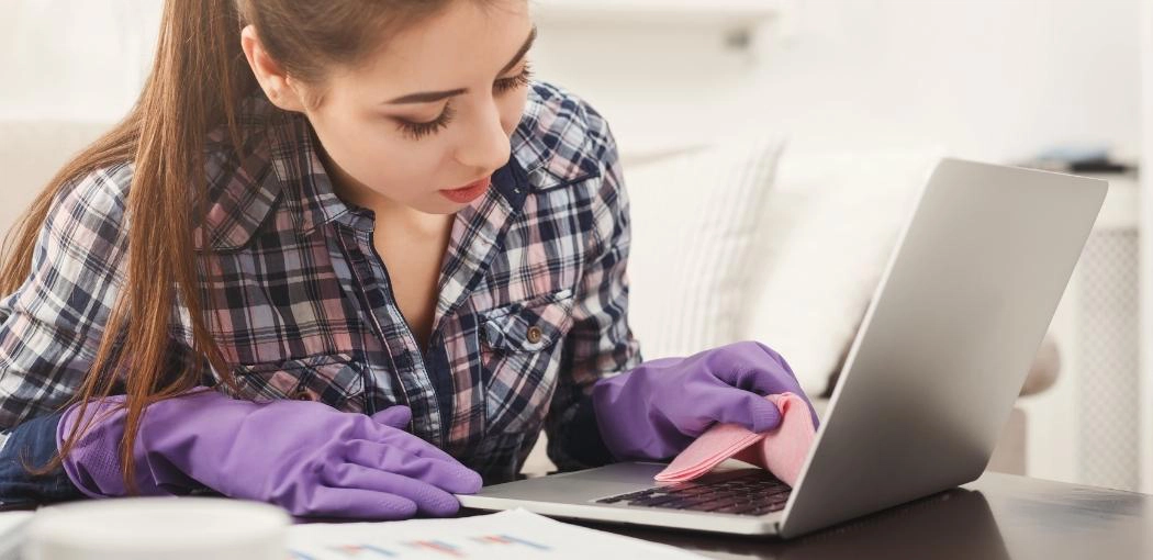 How to Clean a Laptop Keyboard | How to Clean your Laptop Keyboard