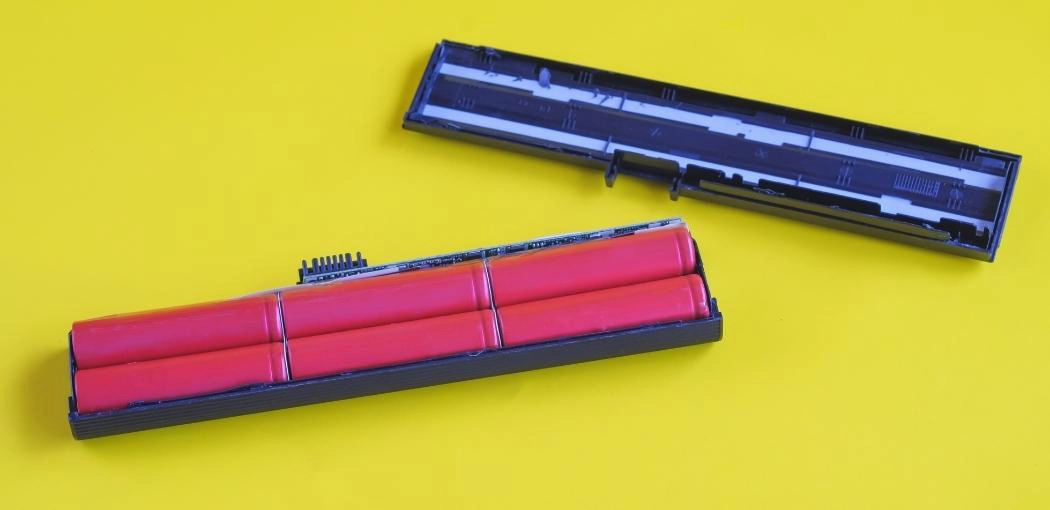 Is 4 hours of battery life good for a laptop?