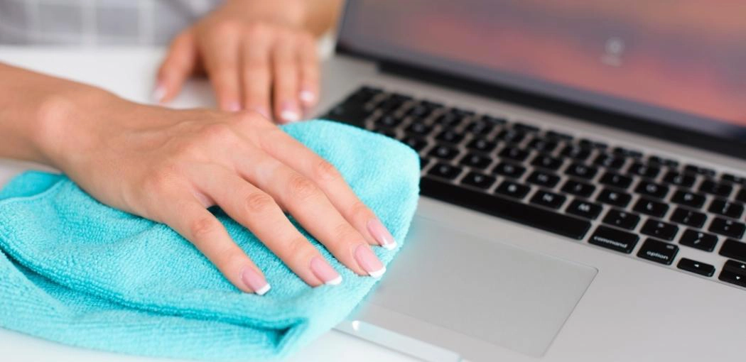 How to Clean a Laptop Touchpad: 2022 Detailed Guide | How to Clean a Laptop Touchpad Step eight: Use a Lint-Free Cloth to Dry it Off Again