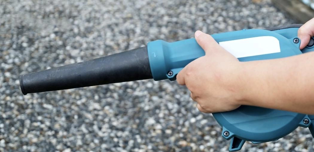 Step four: Use compressed air or a can of dust cleaner to clean any dirt or debris that is stuck in your fan.