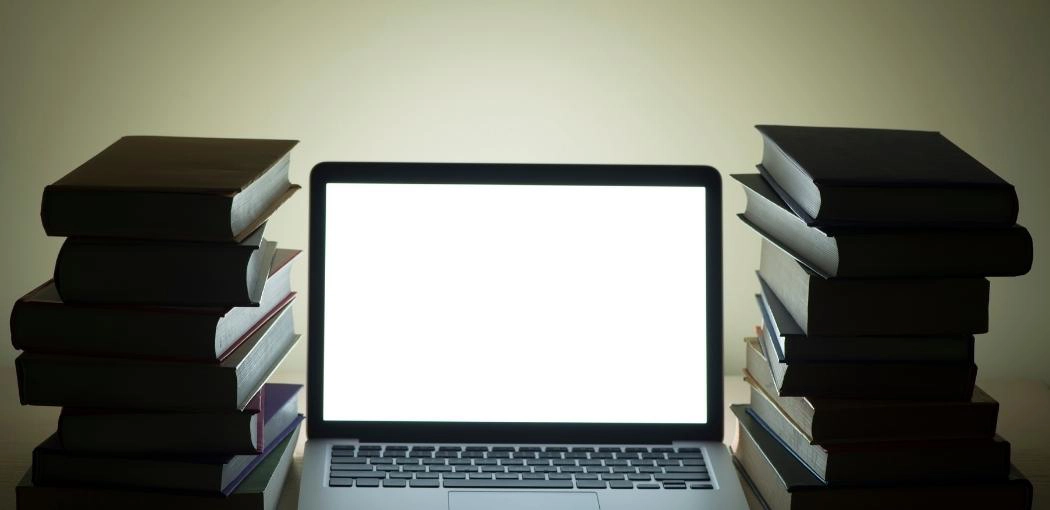 Does using laptop in the dark damage your eyes? | How to protect your eyes when using a laptop in the dark: Reduce the brightness of your screen