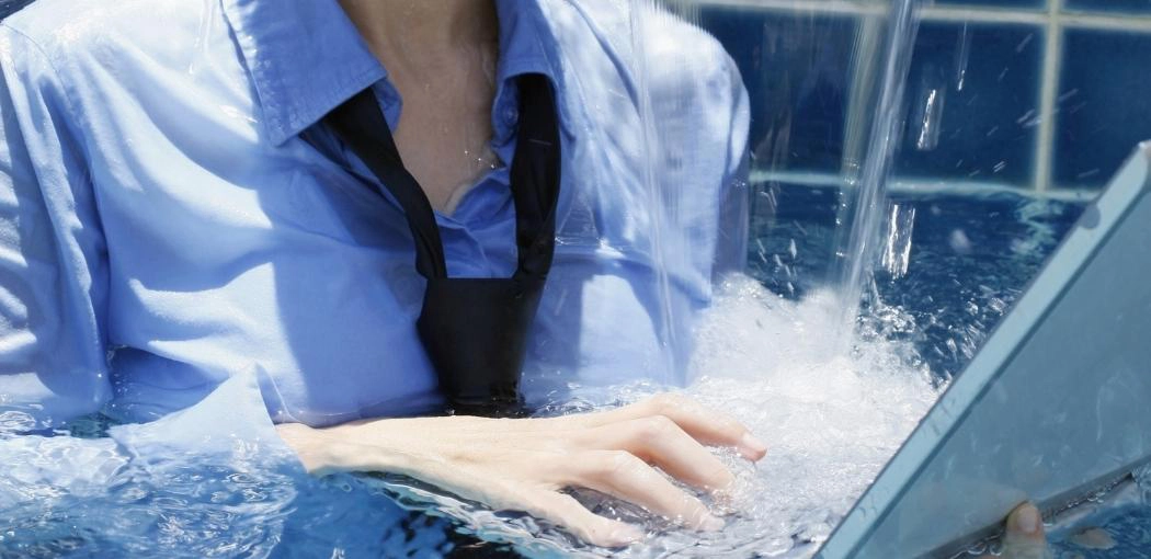 How to Use a Laptop in a Pool: 2022 Definitive Guide | How to Use a Laptop in a Pool Use a waterproof keyboard cover