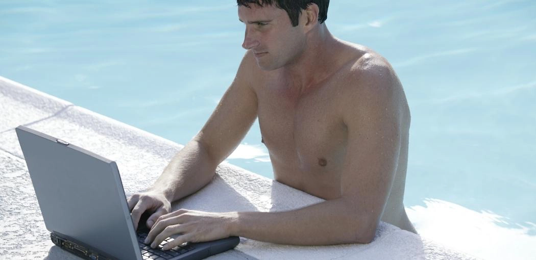 How to Use a Laptop in a Pool: 2022 Definitive Guide | How to Use a Laptop in a Pool Use dry hands at all times