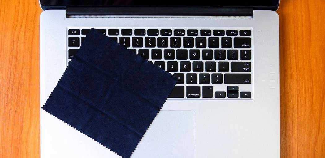 How to Clean a Laptop | how to clean your laptop